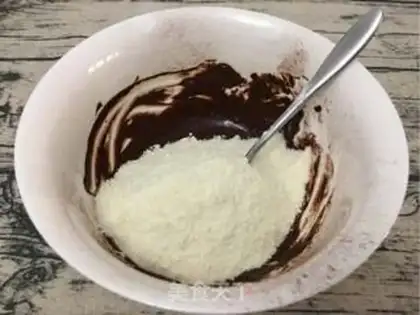 Make Chocolate Macalon step 3