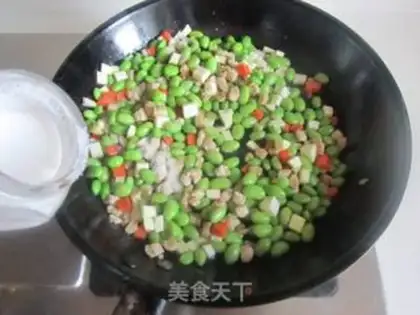 Make Soybeans with white fried meat step 7