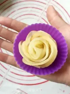 Make Apple roses step 13