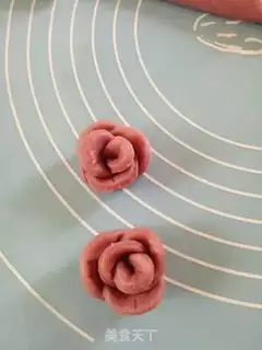 Make Purple roses step 9