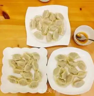 Make A white radish with three fresh dumplings step 7