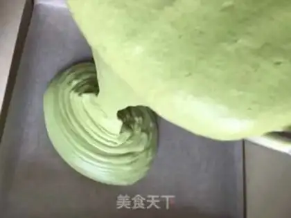 Make A spinach mud cake roll step 15