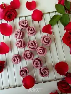 Make Purple roses step 12