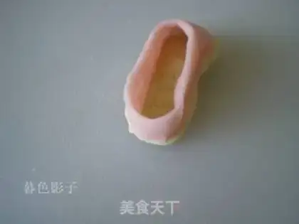 Make Pink love mooncake step 12