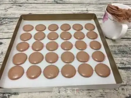 Make Chocolate Macalon step 16