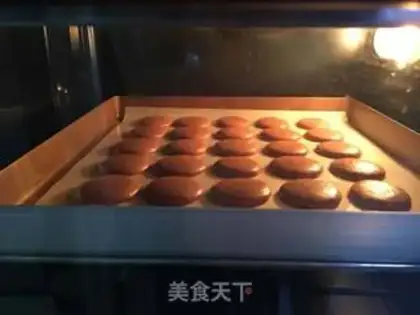 Make Chocolate Macalon step 18
