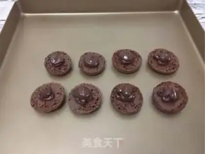 Make Chocolate Macalon step 19