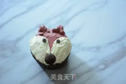 Make Foxy cupcakes step 10