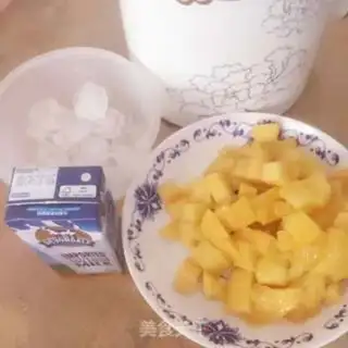 Make Milk mango juice step 1