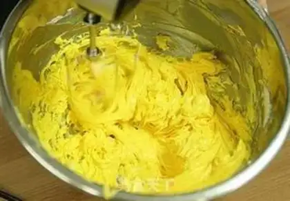 Make Sunflower fencake step 6
