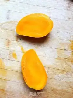 Make Mango milkshake step 0