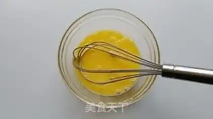 Make A fruit basket ice cream puff step 2
