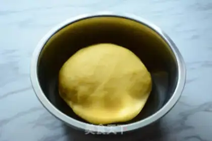 Make Yellow bread step 1