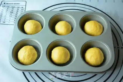 Make Yellow bread step 2