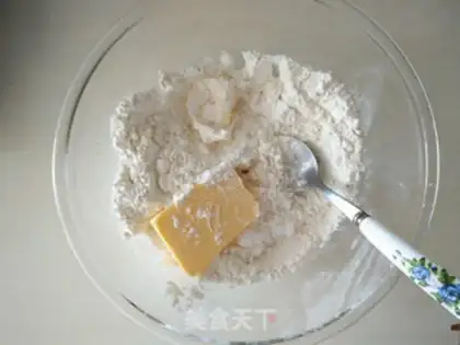 Make Sweet cherry pie step 1