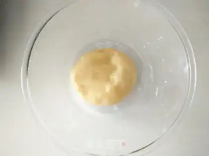 Make Sweet cherry pie step 3