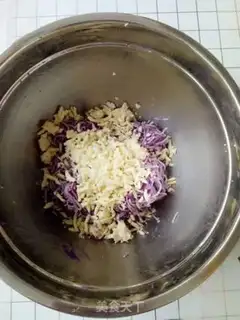 Make Spaghetti pizza step 3