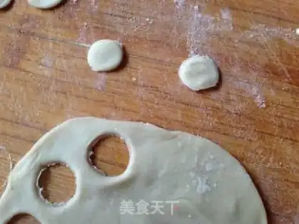 Make ♪ Little yellow man ♪ step 16