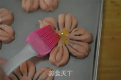Make Peach buns of gravy step 13