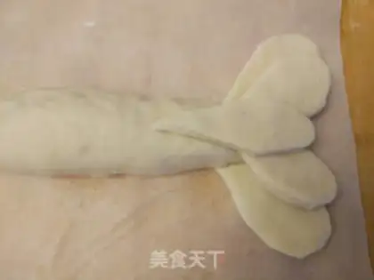 Make Fun lobster bread step 4