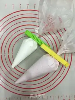 Make Cat claw marshmallows step 9