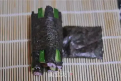 Make Flower sushi step 16