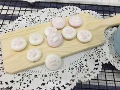 Make Cat claw marshmallows step 16