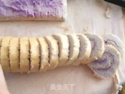 Make Romantic purple caramel Charlotte step 17