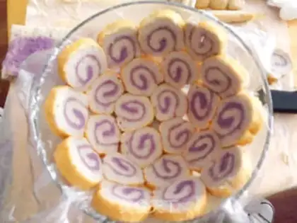 Make Romantic purple caramel Charlotte step 18