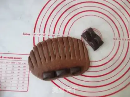 Make The chocolate bread step 4