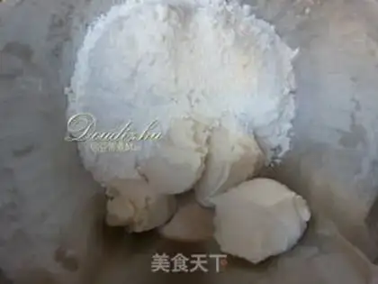 Make Coconut yellowcake step 1