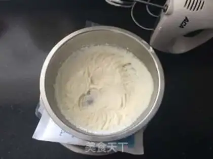 Make The white chocolate flower Domous step 13