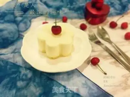 Make The white chocolate flower Domous step 18