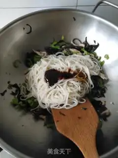 Make Pyramid sauced rice step 6
