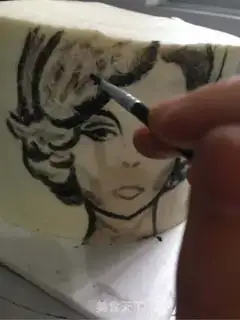 Make A princess or a queen step 11