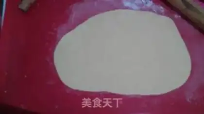 Make Garlic Spiral step 2