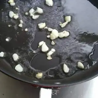 Make Garlic Spiral step 9