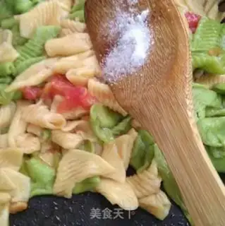 Make Garlic Spiral step 12