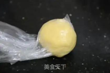 Make Frozen frosting cookies step 3