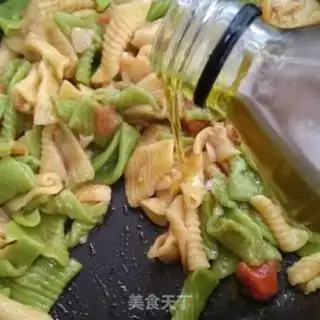 Make Garlic Spiral step 13