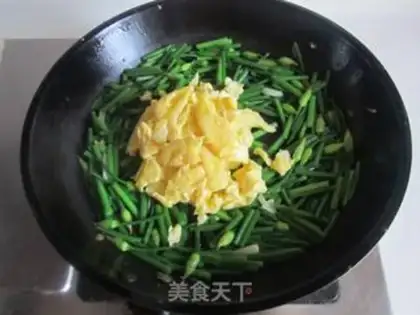 Make Scrambled eggs step 7