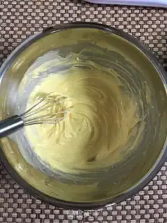 Make French caramel almond step 0