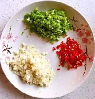Make Garlic fan sap step 2