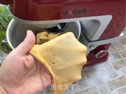 Make Chinese pumpkin toast step 7