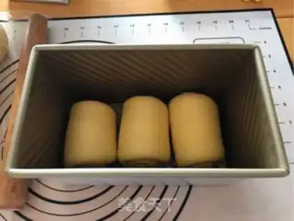 Make Chinese pumpkin toast step 15