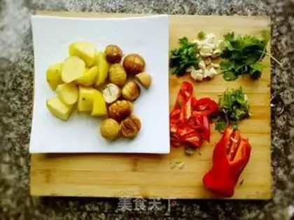 Make Chestnut potatoes with fried ribs step 3