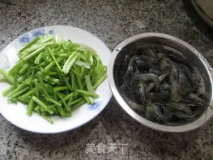 Make Celery and shrimp step 0