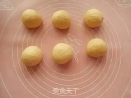 Make octopus bread step 4
