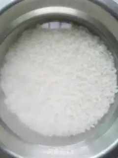 Make Scrambled rice evaporating ribs step 1