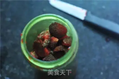 Make Watermelon cake rolls step 3